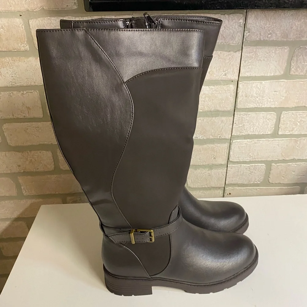 Easy Street Brown Knee-High Women's Boots 6 1/2 Plus Calf